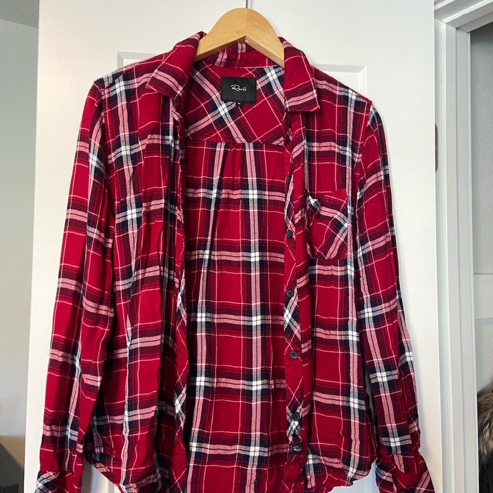Rails woman’s flannel shirt, Size Medium, Red